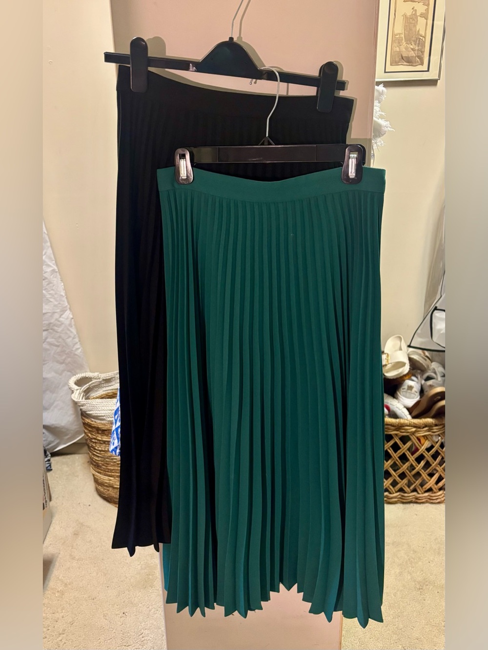 TWO Ann Taylor Midi Pleated Black & Green Skirts Size 2
